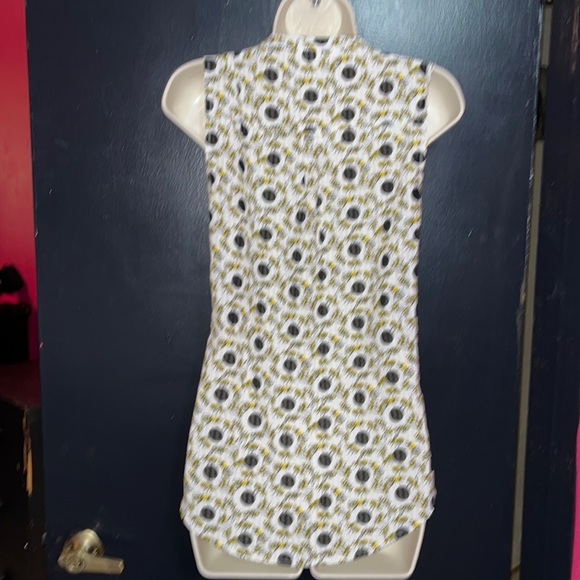 ModCloth BEE and Polka dot sleeveless top! - Picture 5 of 13